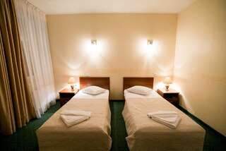 Отель Good Stay Dinaburg Spa Hotel Даугавпилс Стандартный двухместный номер с 2 отдельными кроватями, посещение оздоровительного центра (по утрам)-2